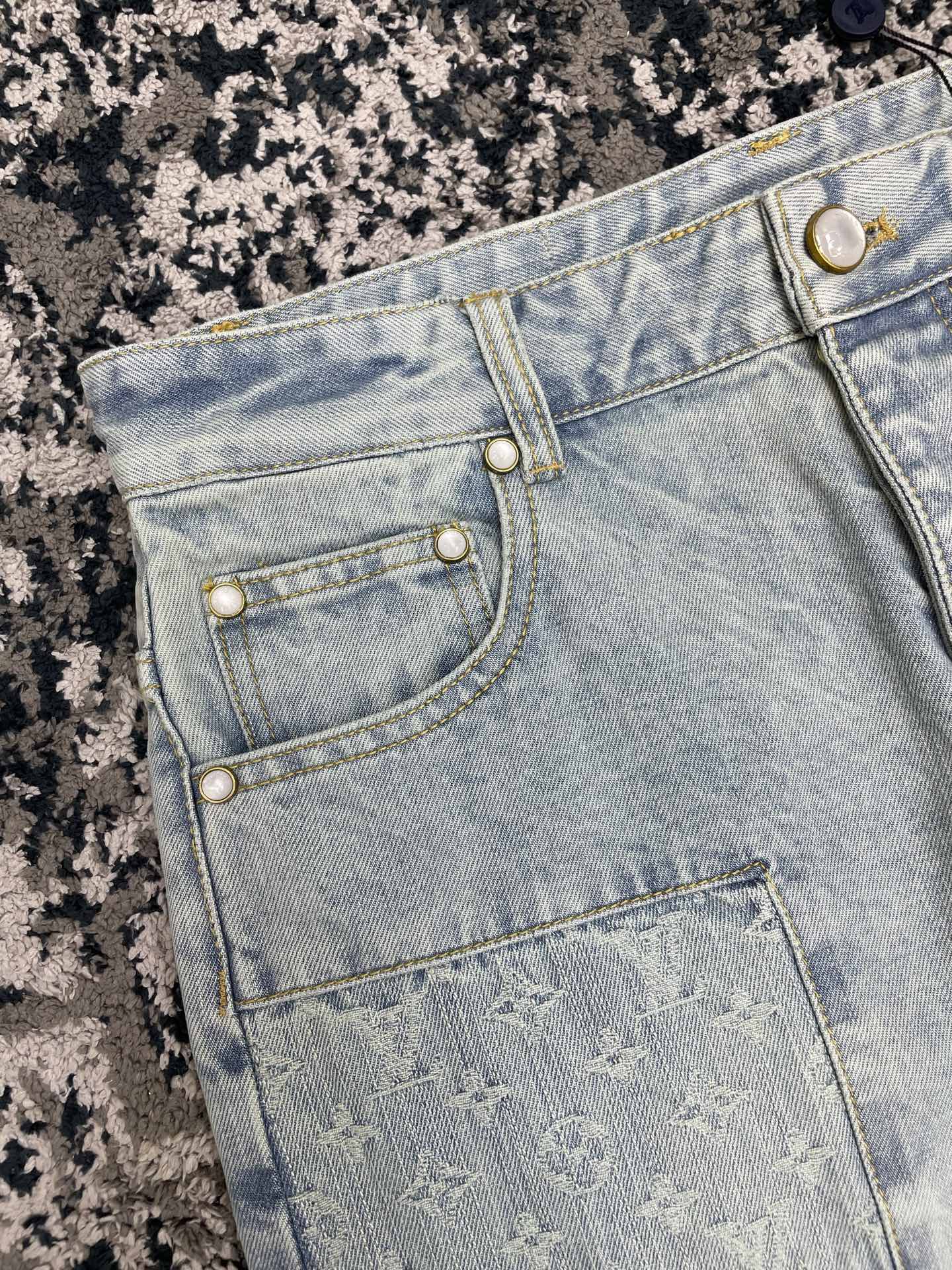 톤온톤 청바지 (Tone-on-tone jeans)