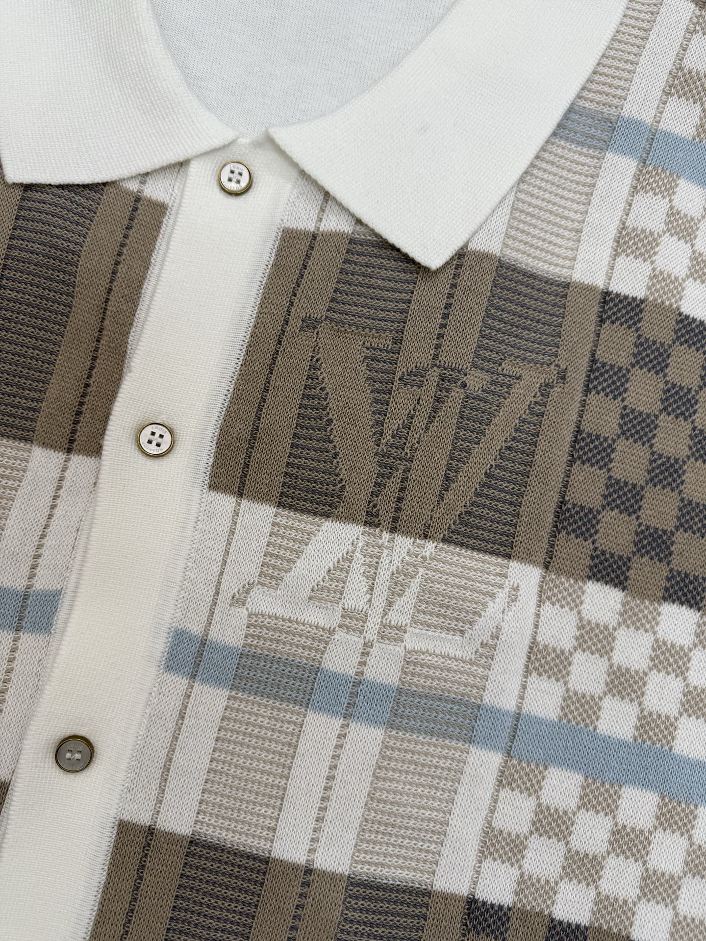 자카드 반팔 셔츠 (Jacquard short-sleeve shirt)