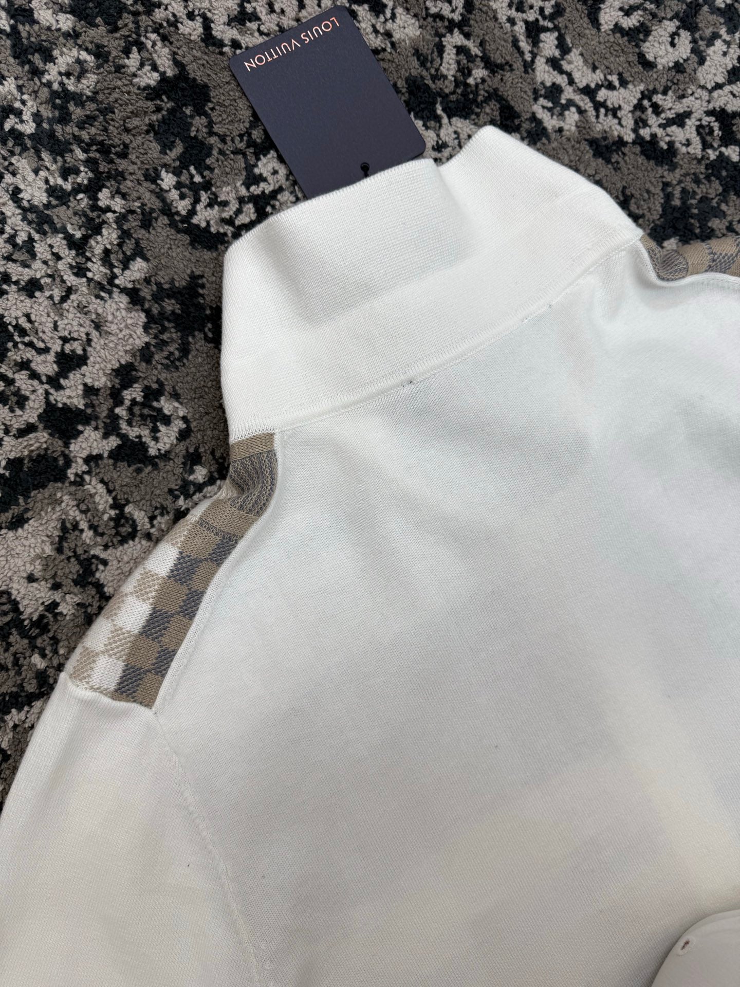 자카드 반팔 셔츠 (Jacquard short-sleeve shirt)