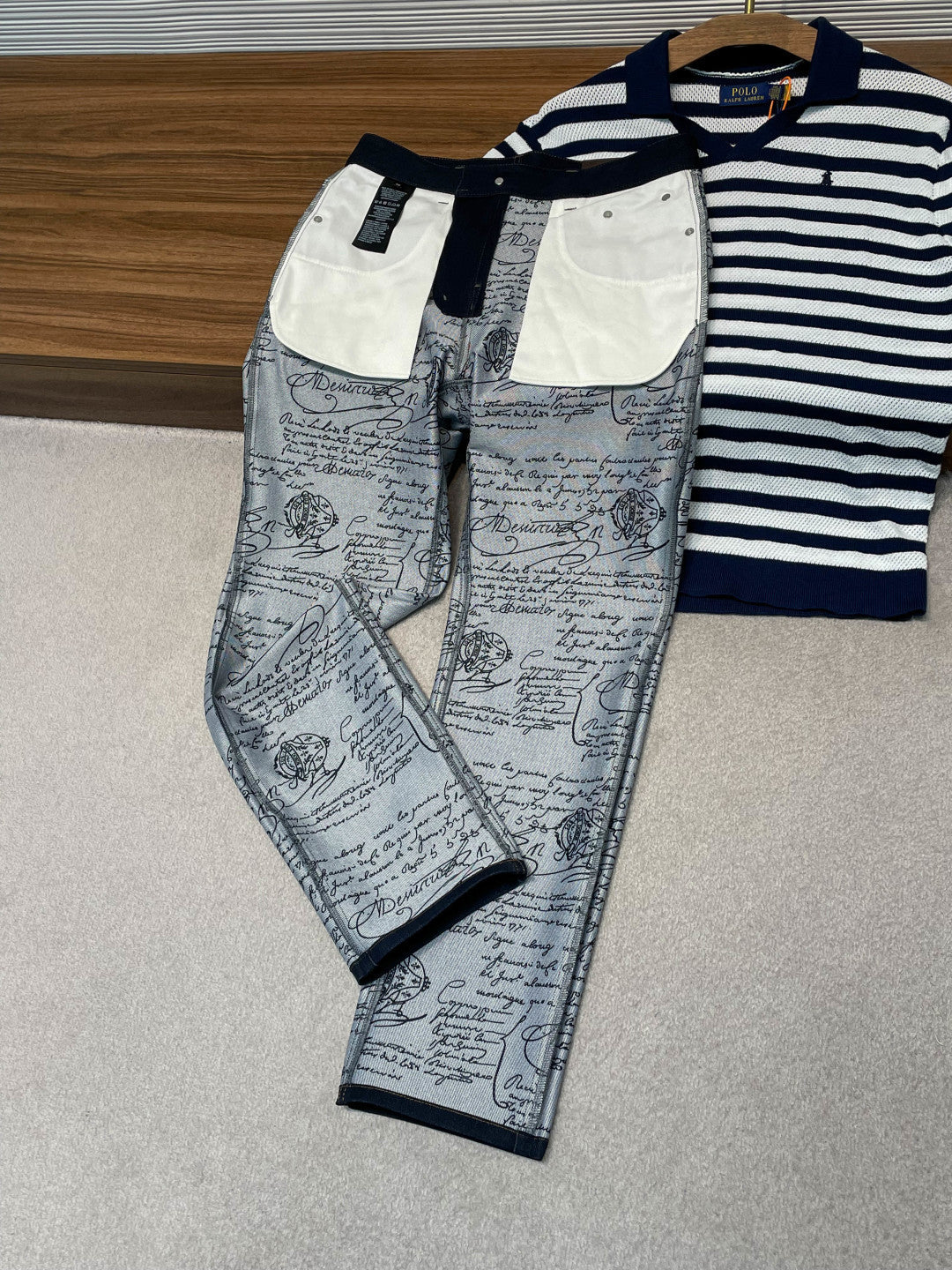 배색 스티치 청바지 (Contrast stitching jeans)