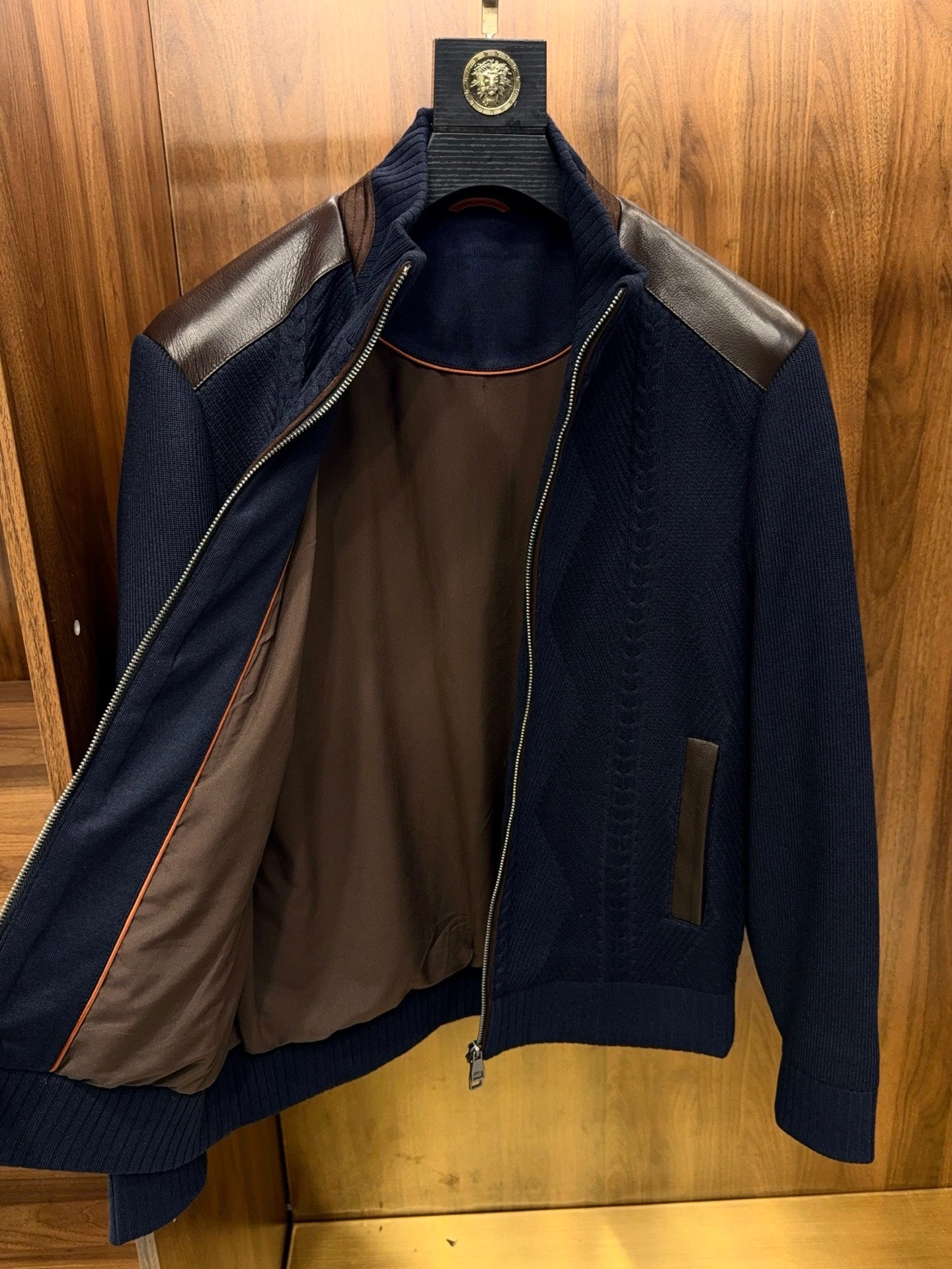 하이넥 풀집업 가디건 (High-neck full-zip cardigan)