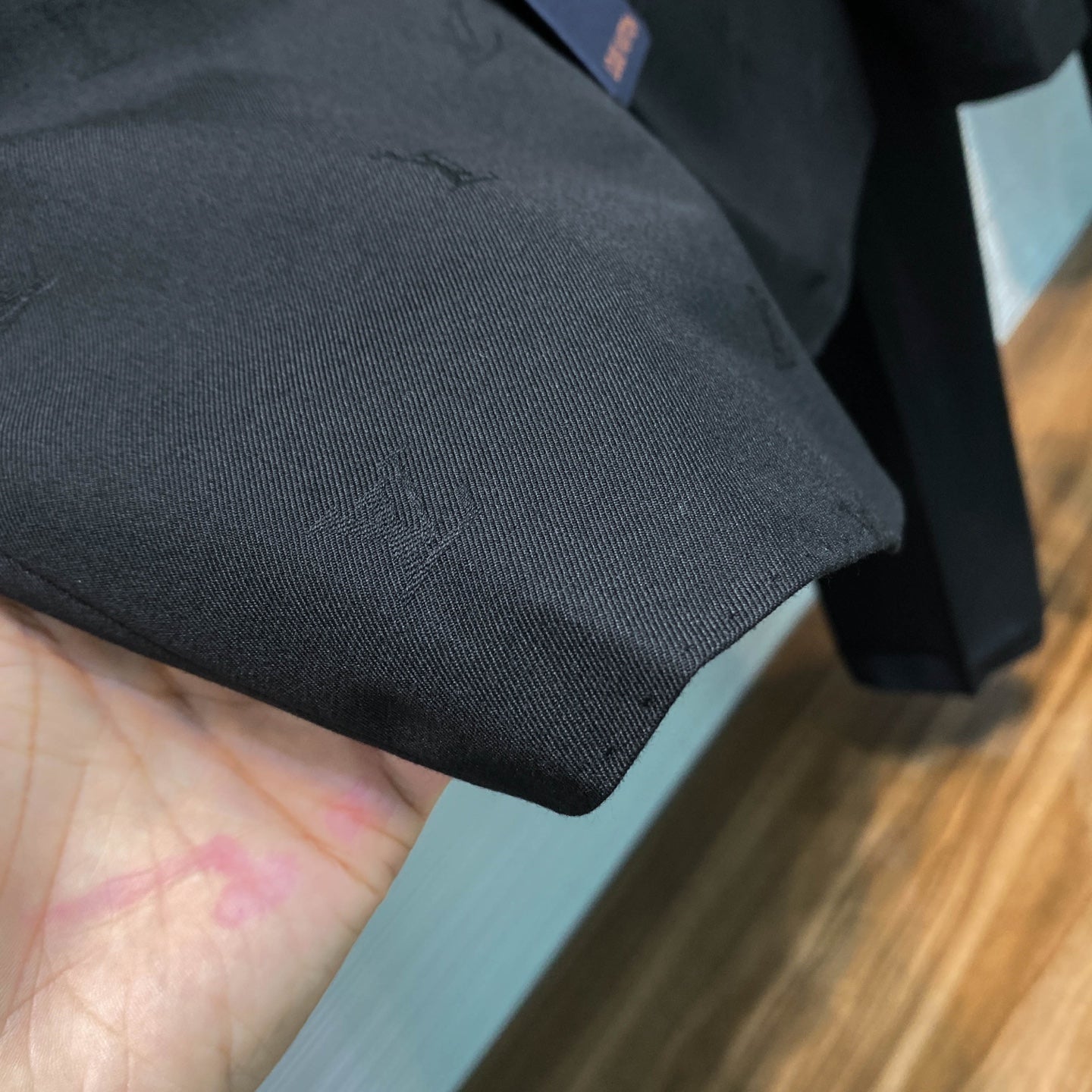 새틴 수트 (satin suit)