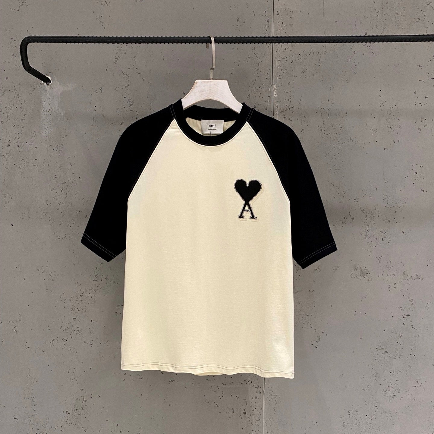 아플리케 티셔츠 (applique t-shirt)