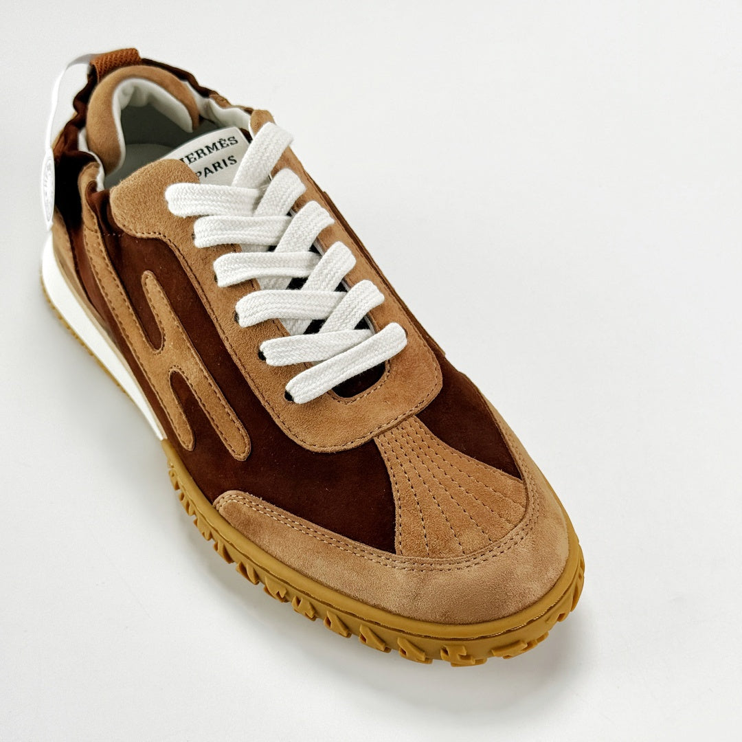 젯 트레이닝 슈즈 (Jet training shoes)