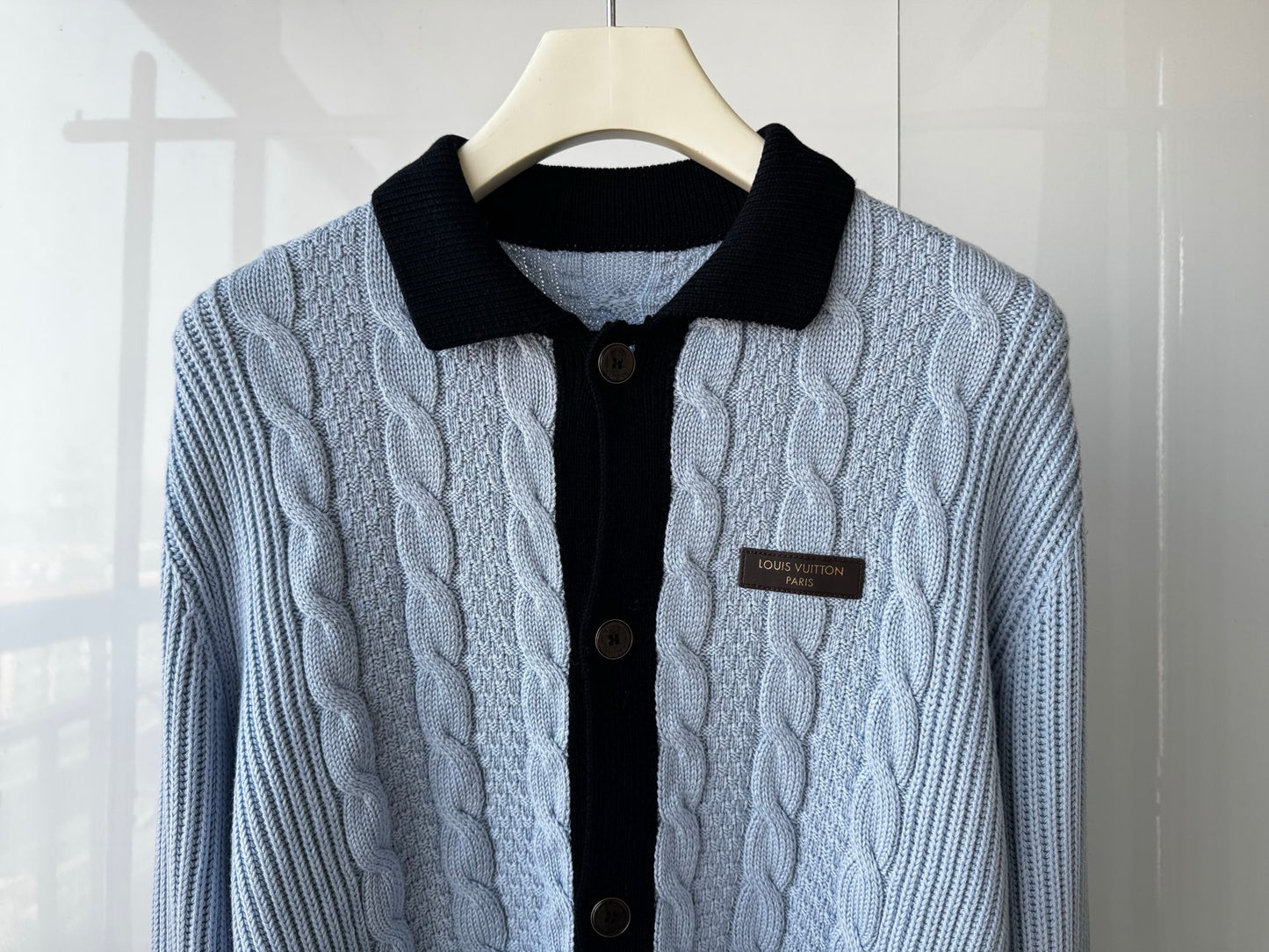 케이블 니트 가디건 (Cable-knit cardigan)