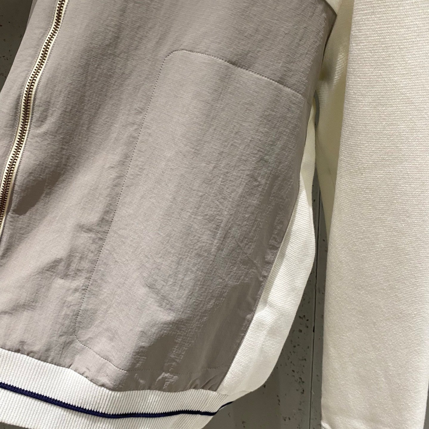 패널 코튼 집업가디건 (Paneled Cotton Zip-Up Cardigan)