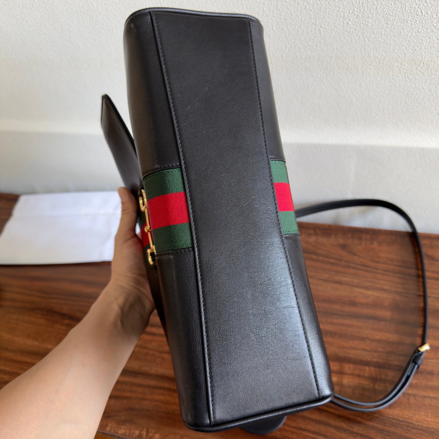 파파라초 탑 핸들백 (Paparazzo Top Handle Bag)