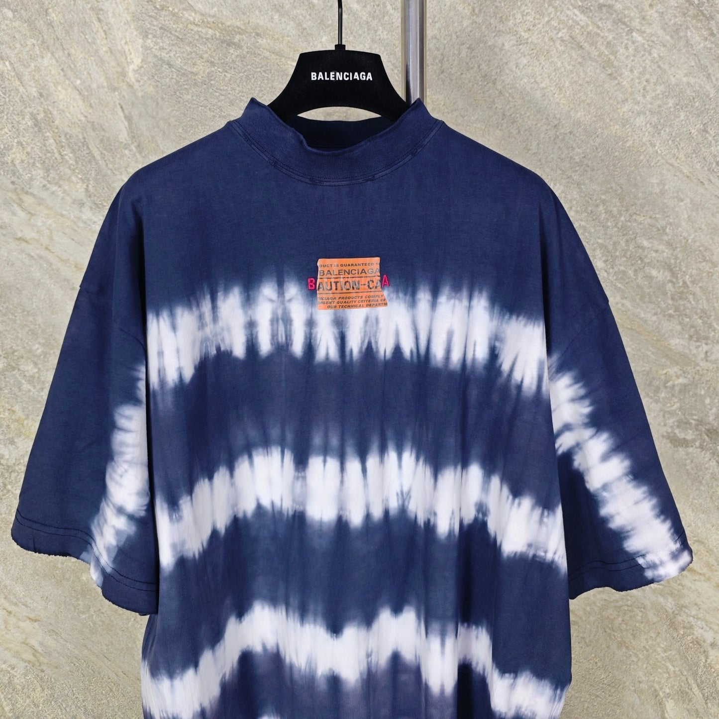 타이다이 티셔츠 (Tie-dye T-Shirt)