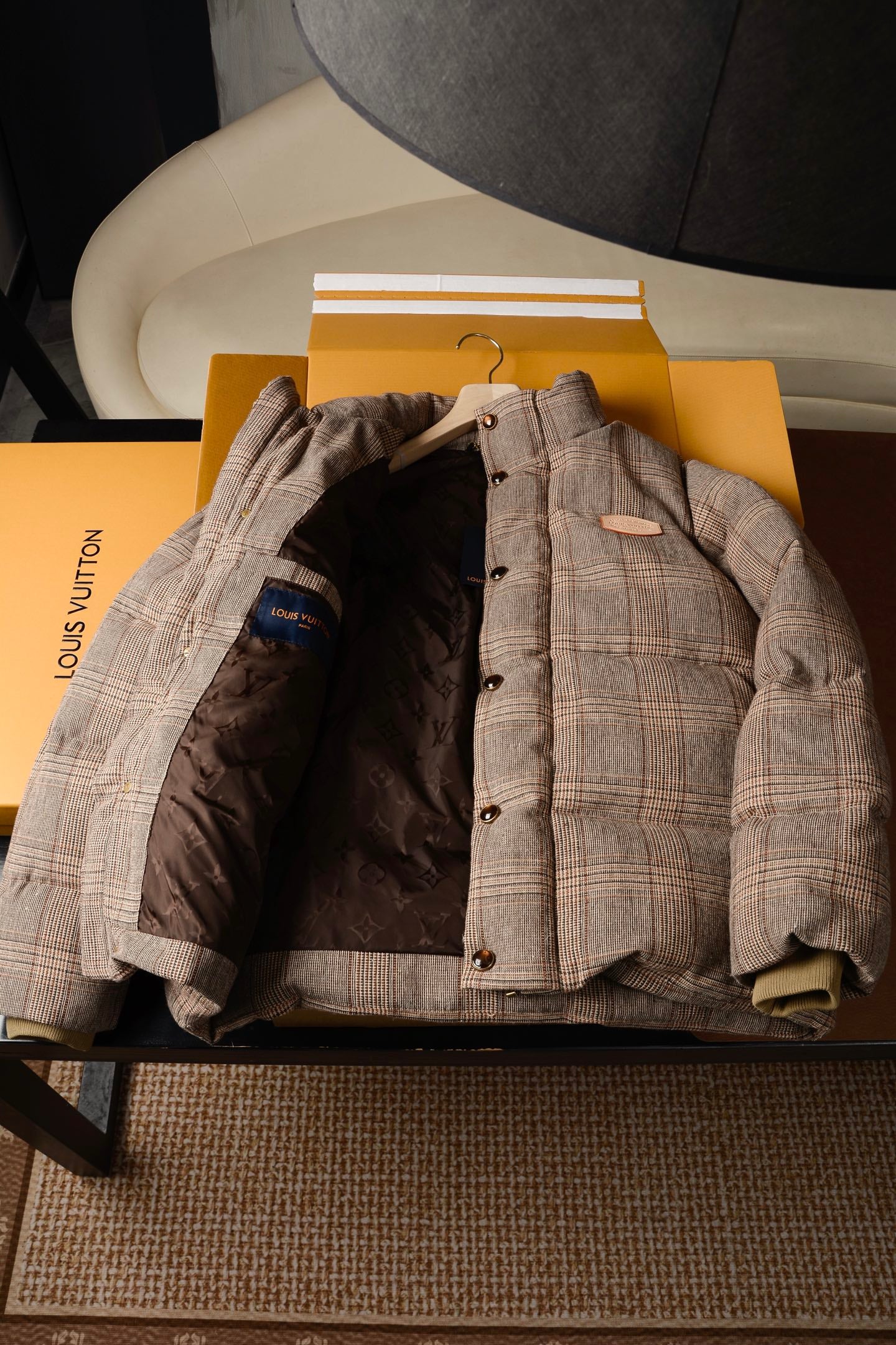 웨일스 체크 패딩 (Wales check padding)