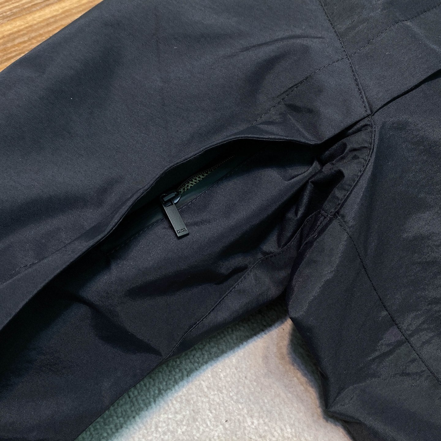 라미네이트 점퍼 (laminate jumper)