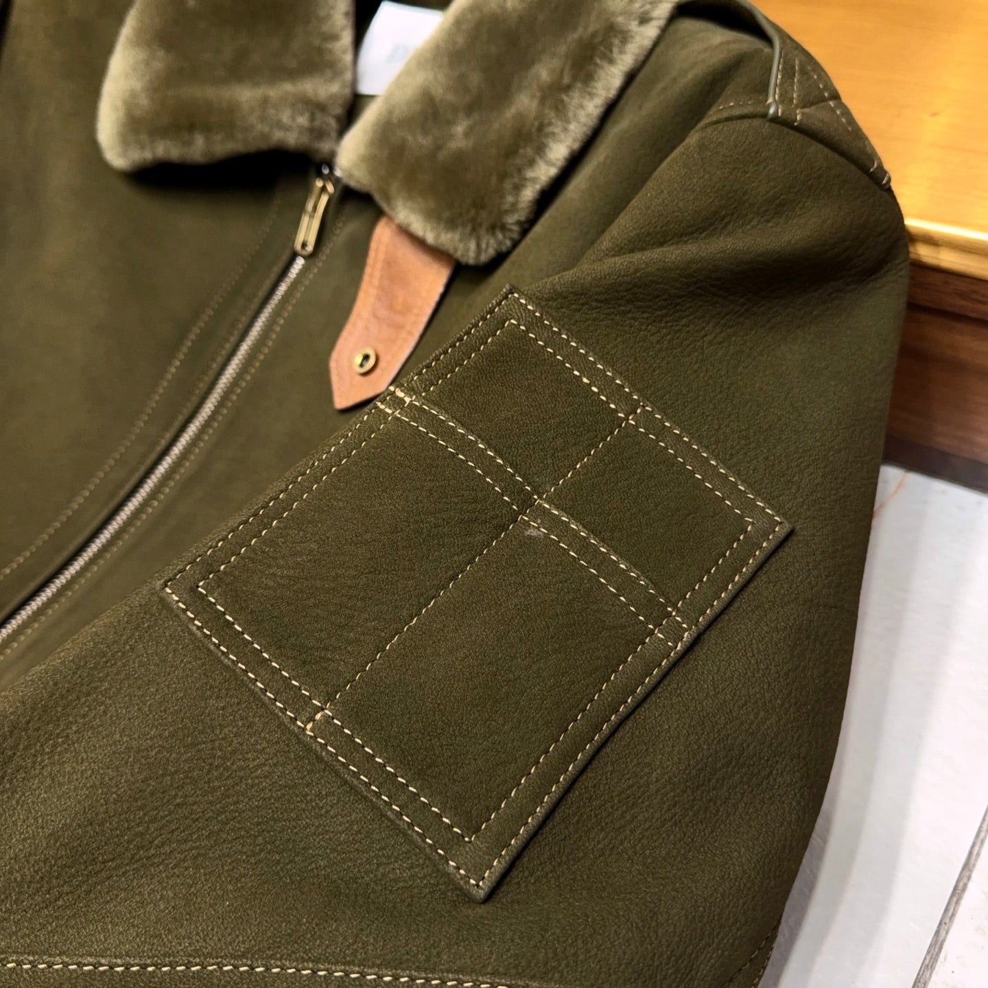 시어링 사슴가죽 다운자켓 (Shearling deerskin down jacket)