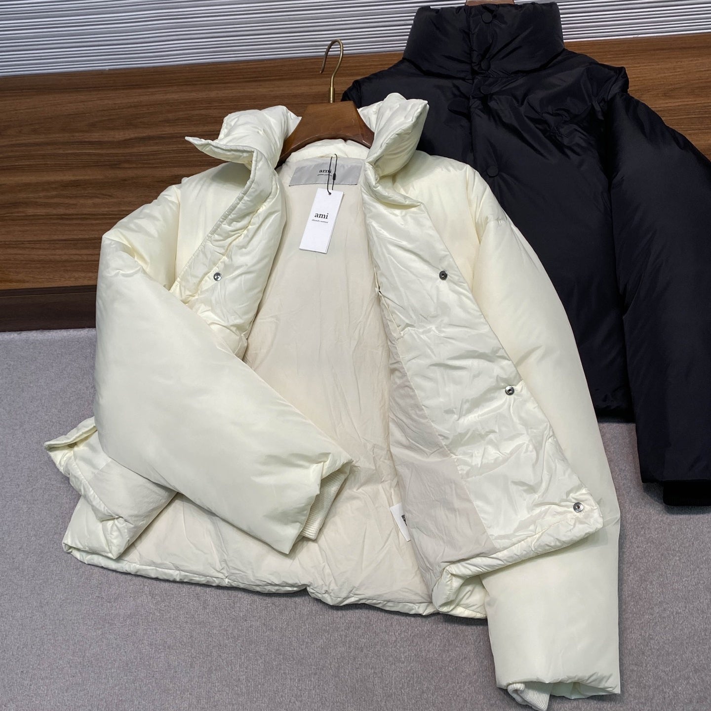 스탠드업 패딩 (stand up padding)