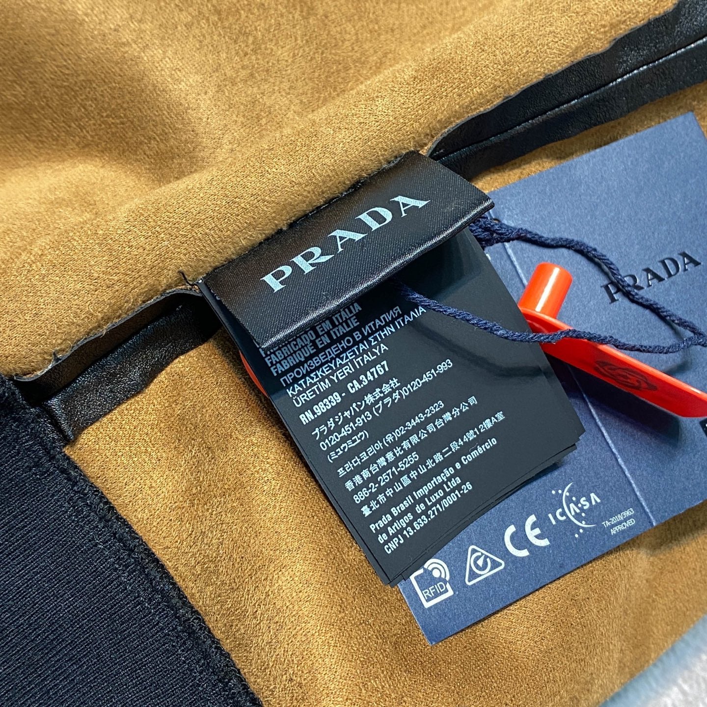 가죽 디스트레스드 후드 (leather distressed hood)