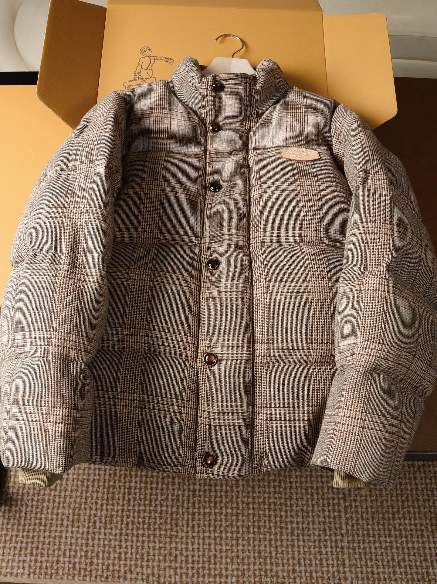 웨일스 체크 패딩 (Wales check padding)