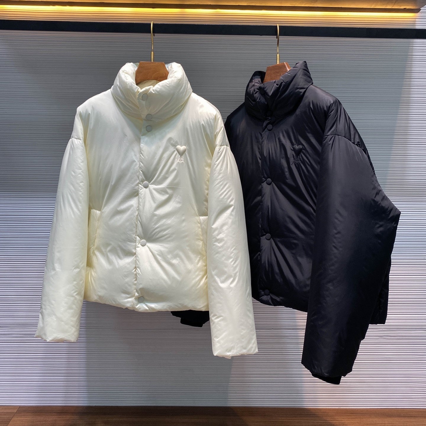 스탠드업 패딩 (stand up padding)