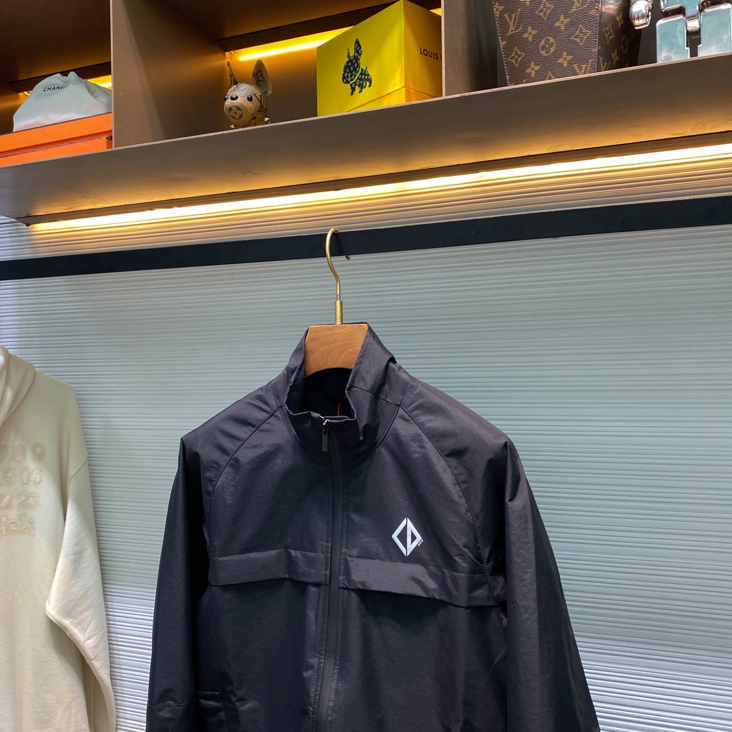 라미네이트 점퍼 (laminate jumper)