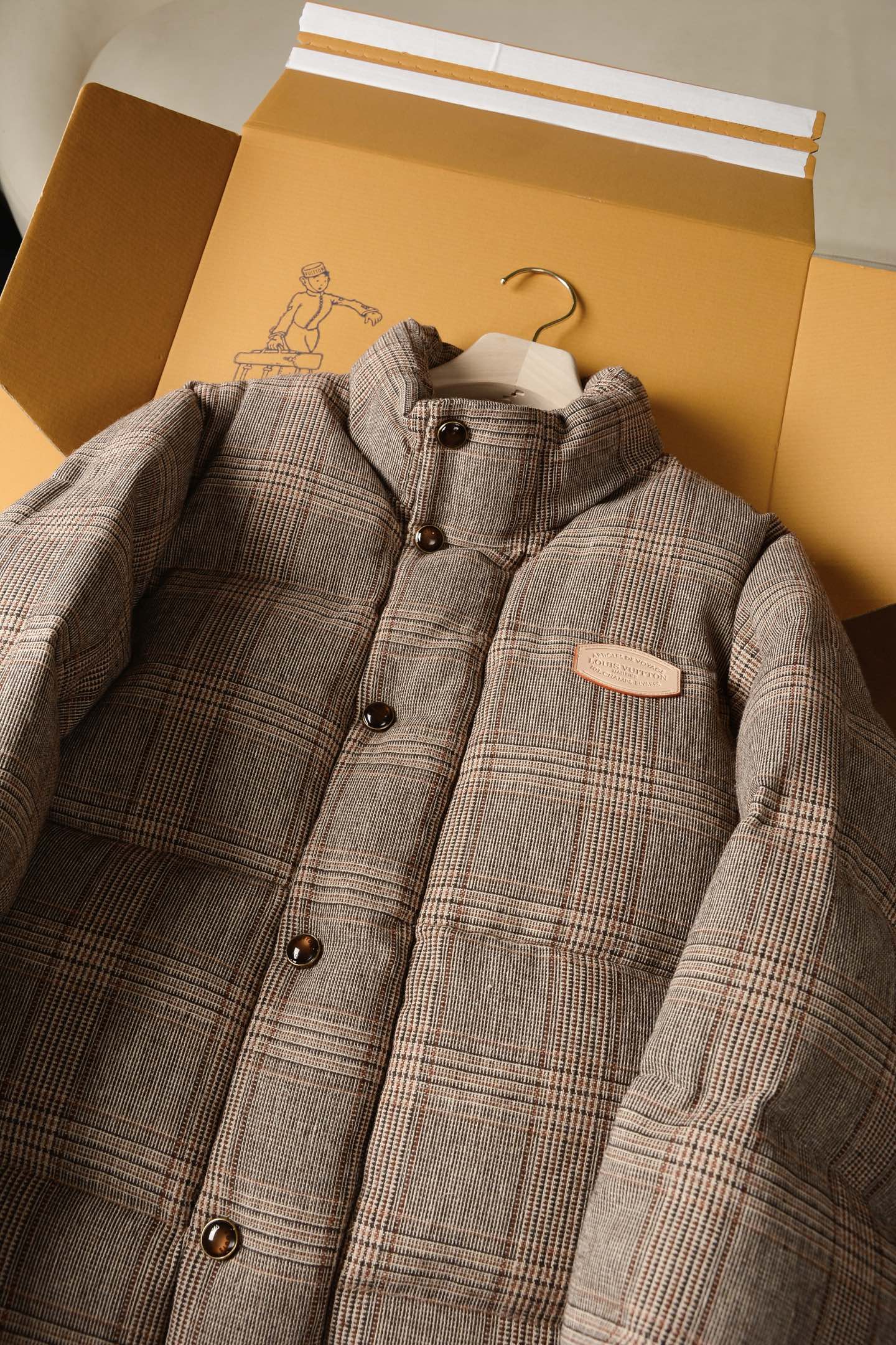 웨일스 체크 패딩 (Wales check padding)