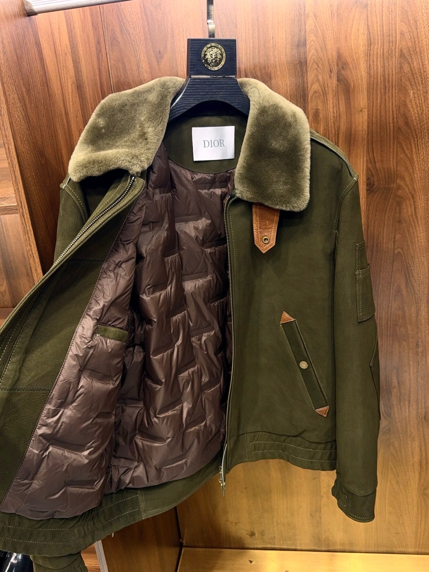 시어링 사슴가죽 다운자켓 (Shearling deerskin down jacket)