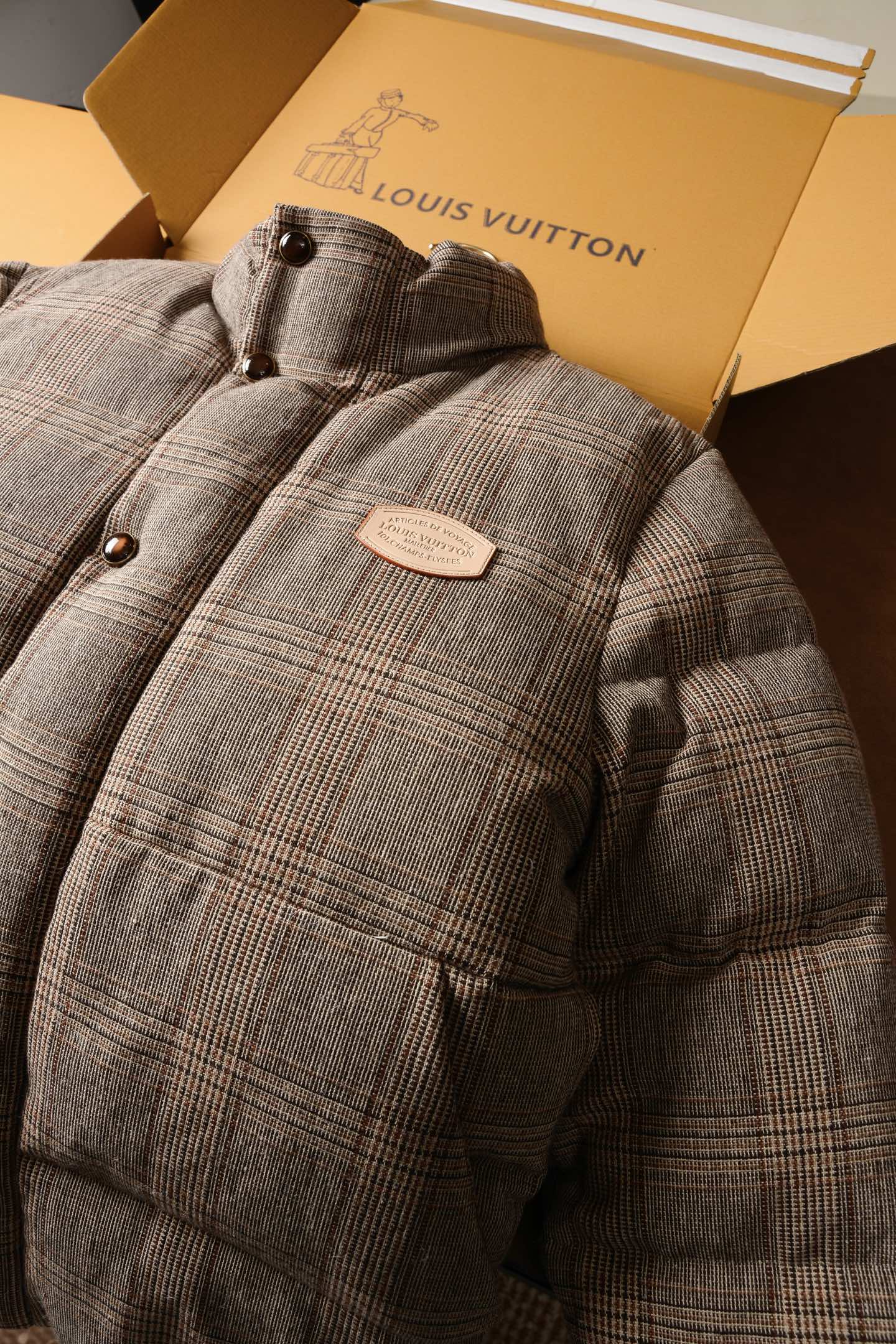 웨일스 체크 패딩 (Wales check padding)