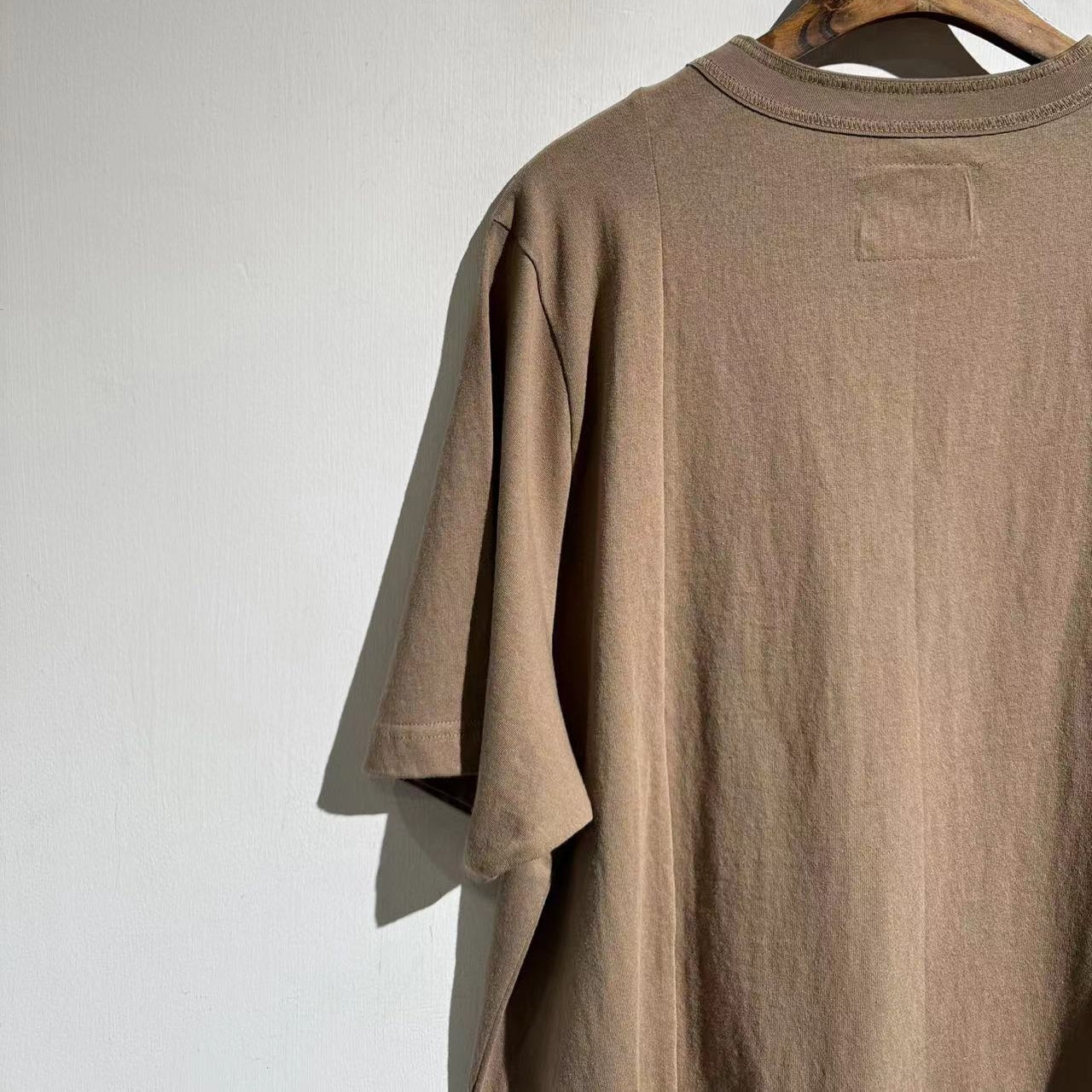 스티칭 커팅 티셔츠 (Stitching cutting t-shirt)