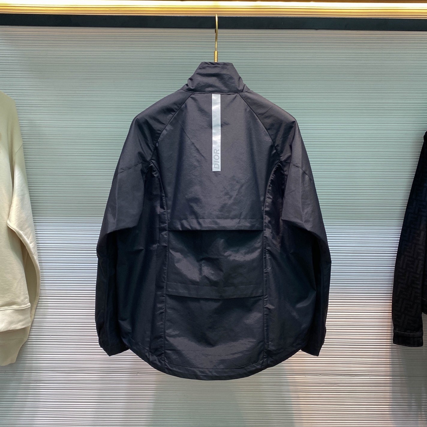 라미네이트 점퍼 (laminate jumper)