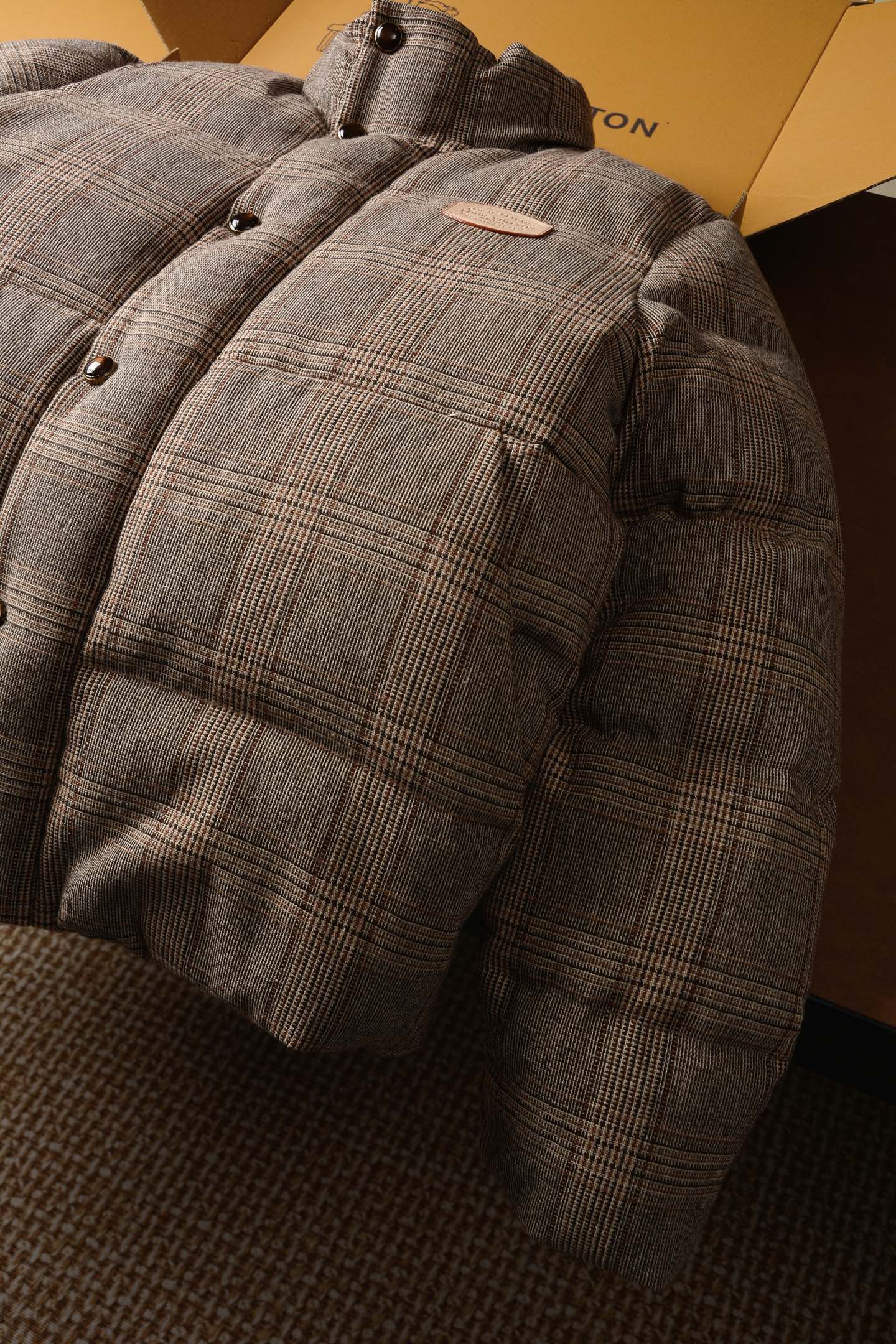 웨일스 체크 패딩 (Wales check padding)