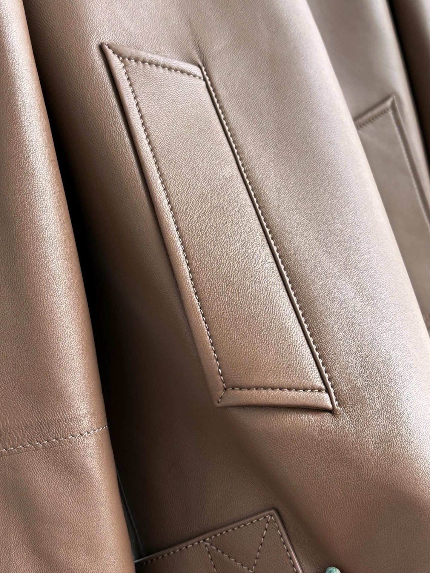 리버서블 램스킨 재킷 (Reversible Lambskin Jacket)