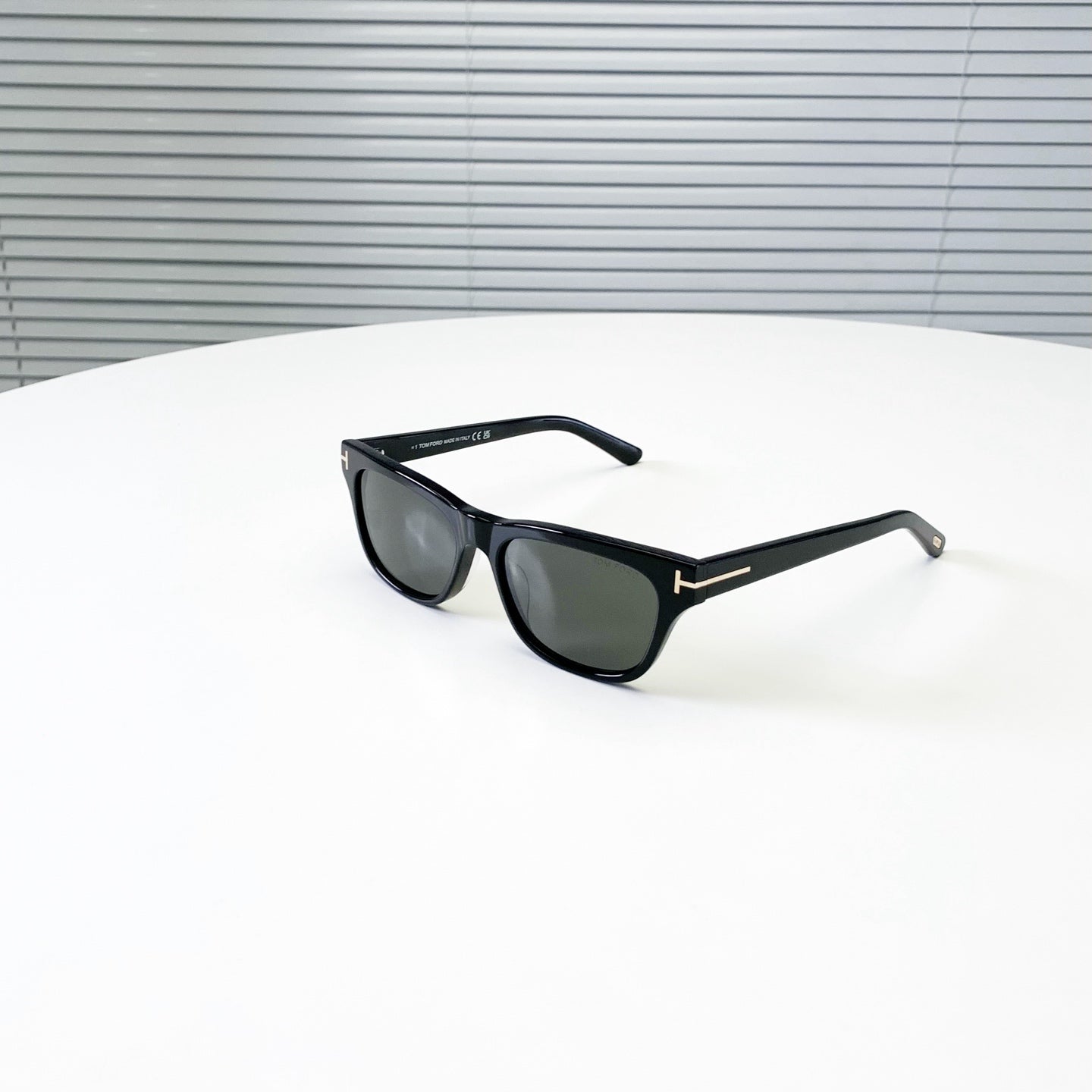 톰프 선글라스 (tomp sunglasses)