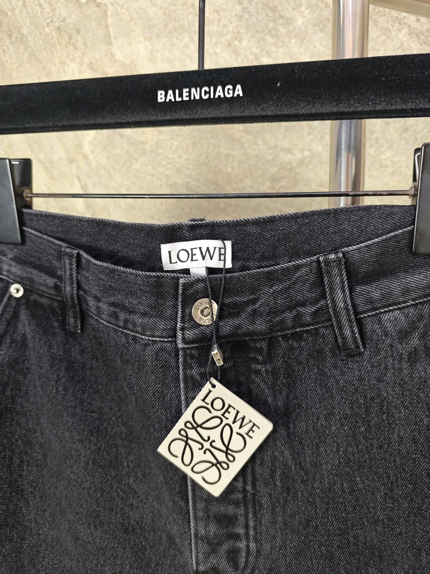 아플리케 데님진 (Appliqué denim jeans)
