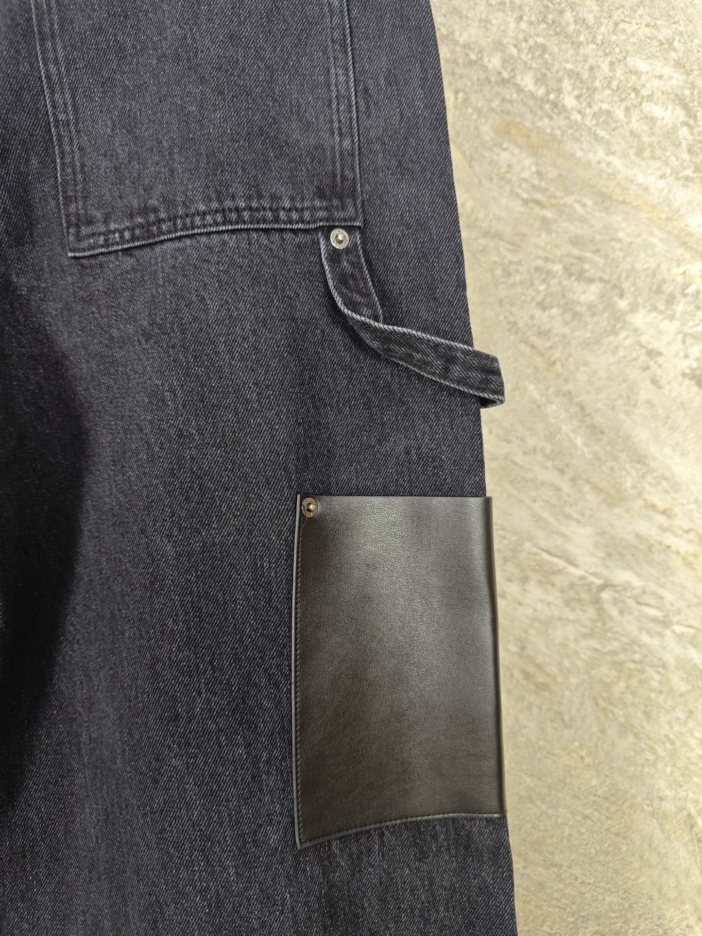아플리케 데님진 (Appliqué denim jeans)