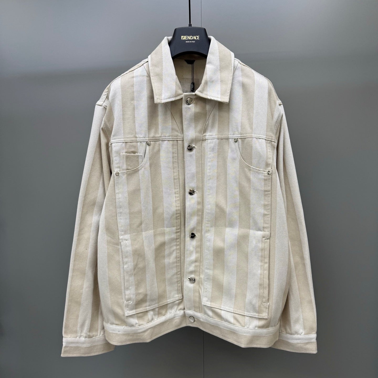페퀸 자켓 (Pequin Jacket)