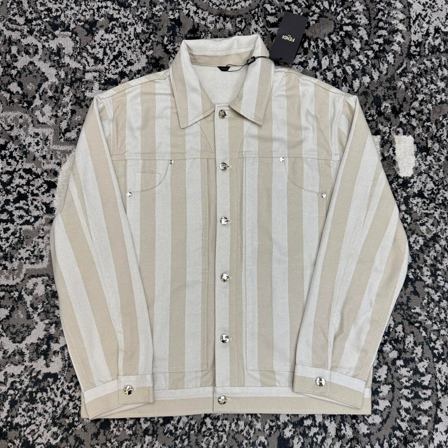 페퀸 자켓 (Pequin Jacket)