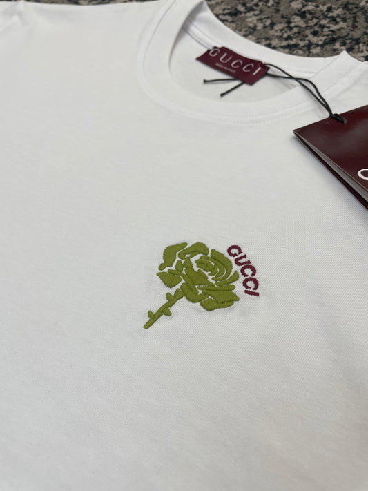 장미패턴 티셔츠 (rose pattern t-shirt)