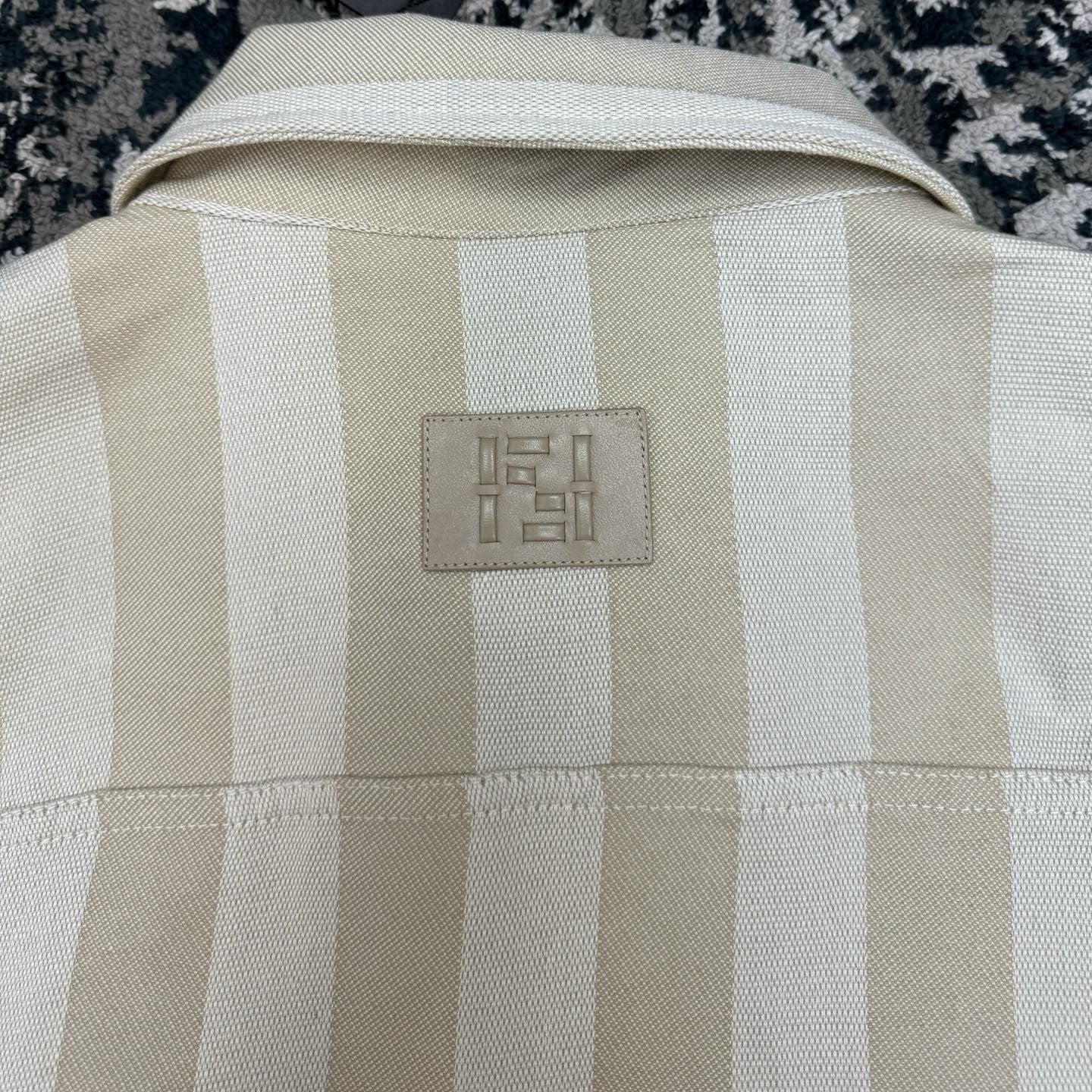 페퀸 자켓 (Pequin Jacket)