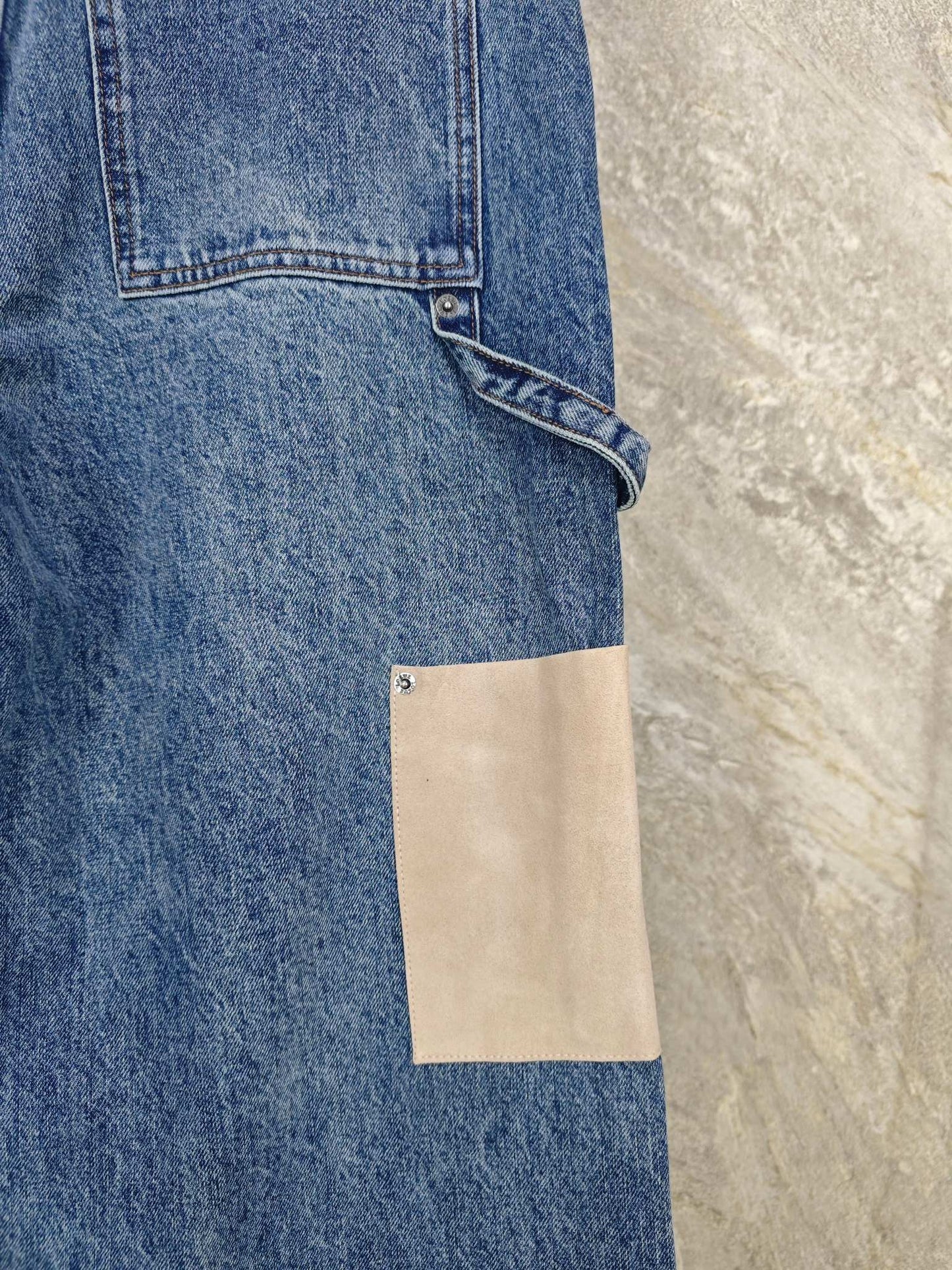 아플리케 데님진 (Appliqué denim jeans)