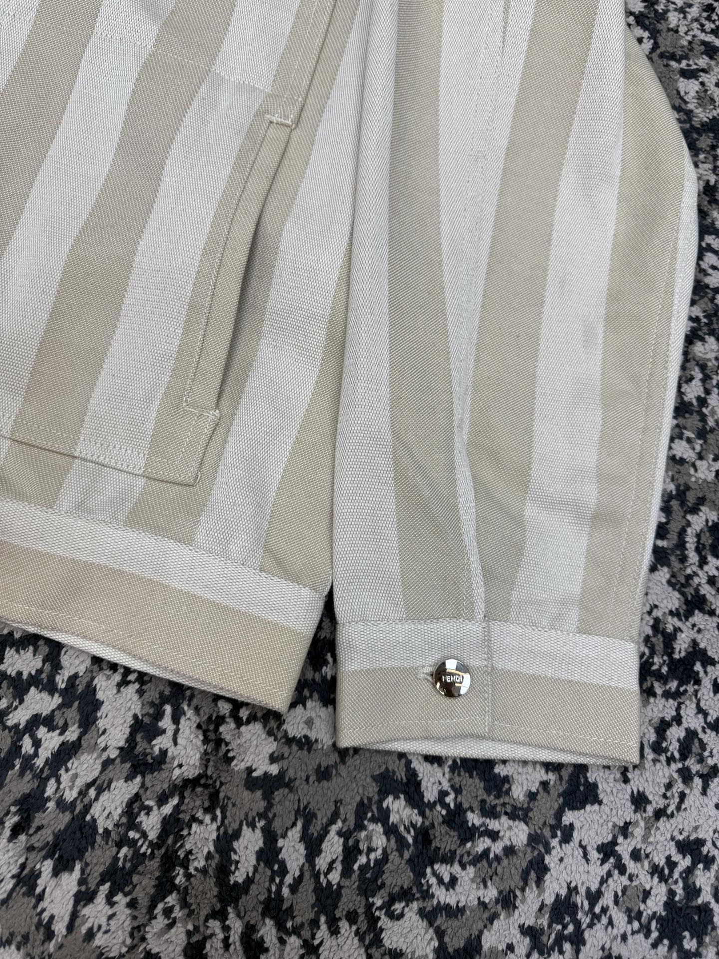 페퀸 자켓 (Pequin Jacket)