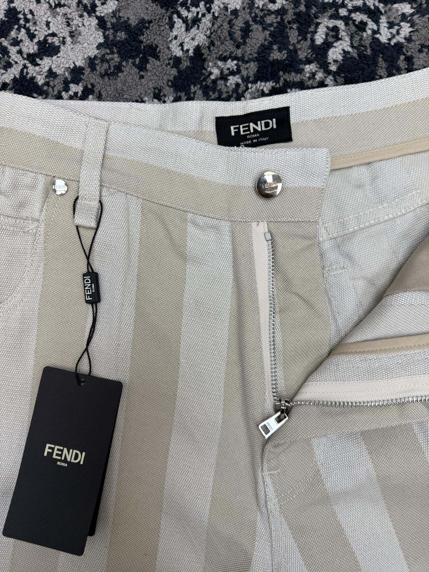 페퀸 숏팬츠 (Pequin Shorts)