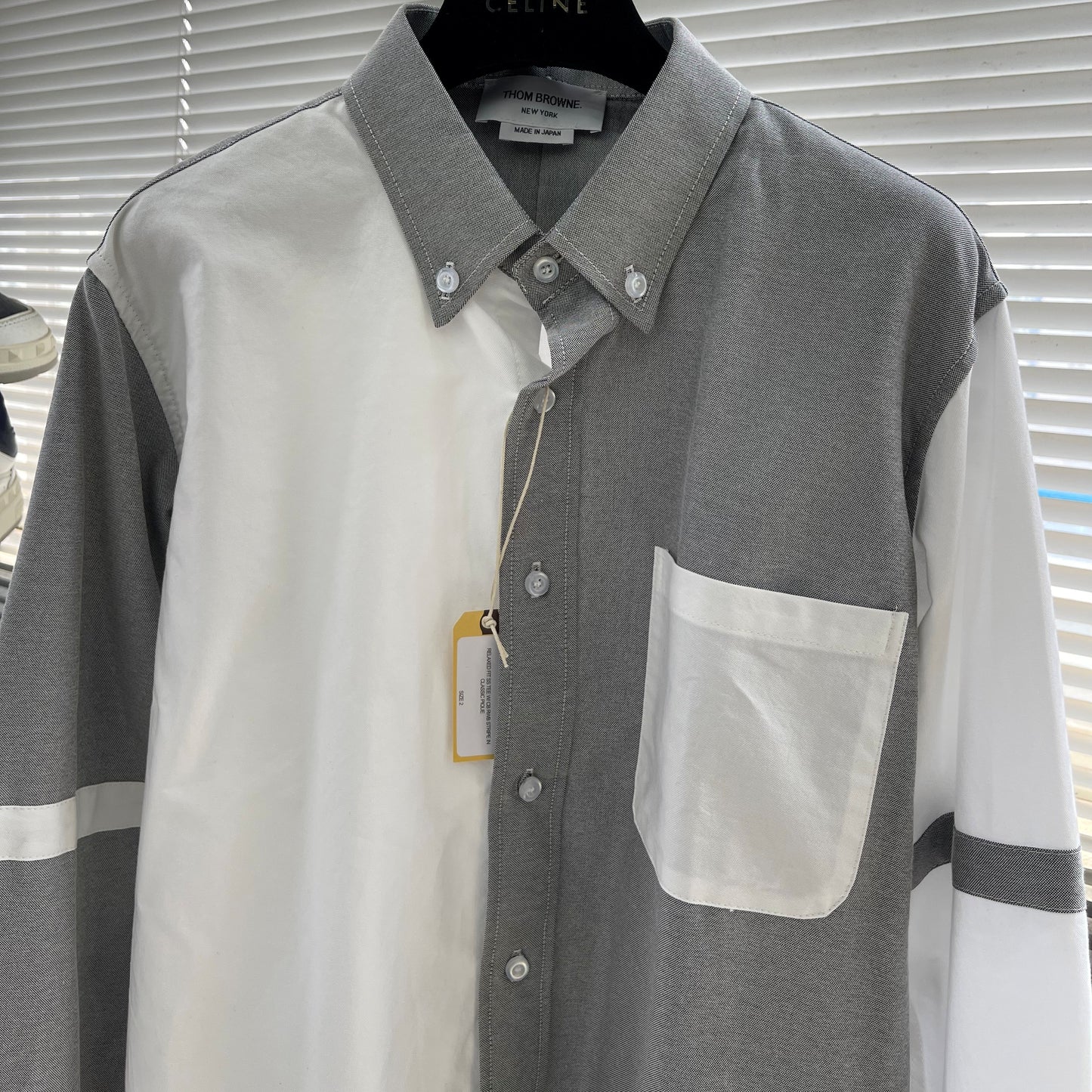 암밴드 셔츠 (armband shirt)