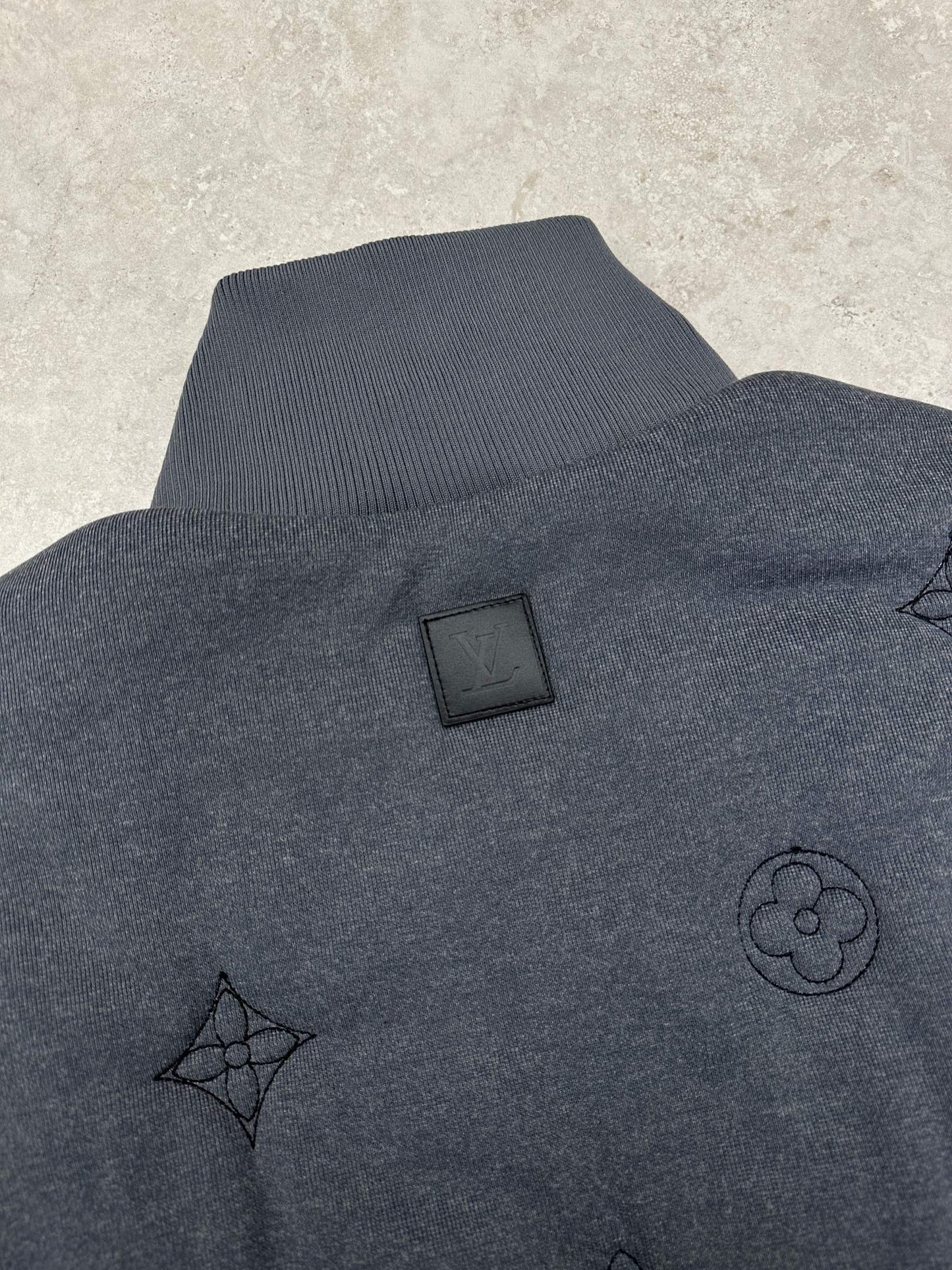 자수 코튼 패딩 (embroidered cotton padding)