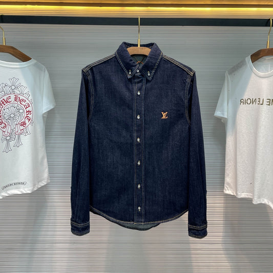 버튼다운 데님 셔츠 (Button-Down Denim Shirt)