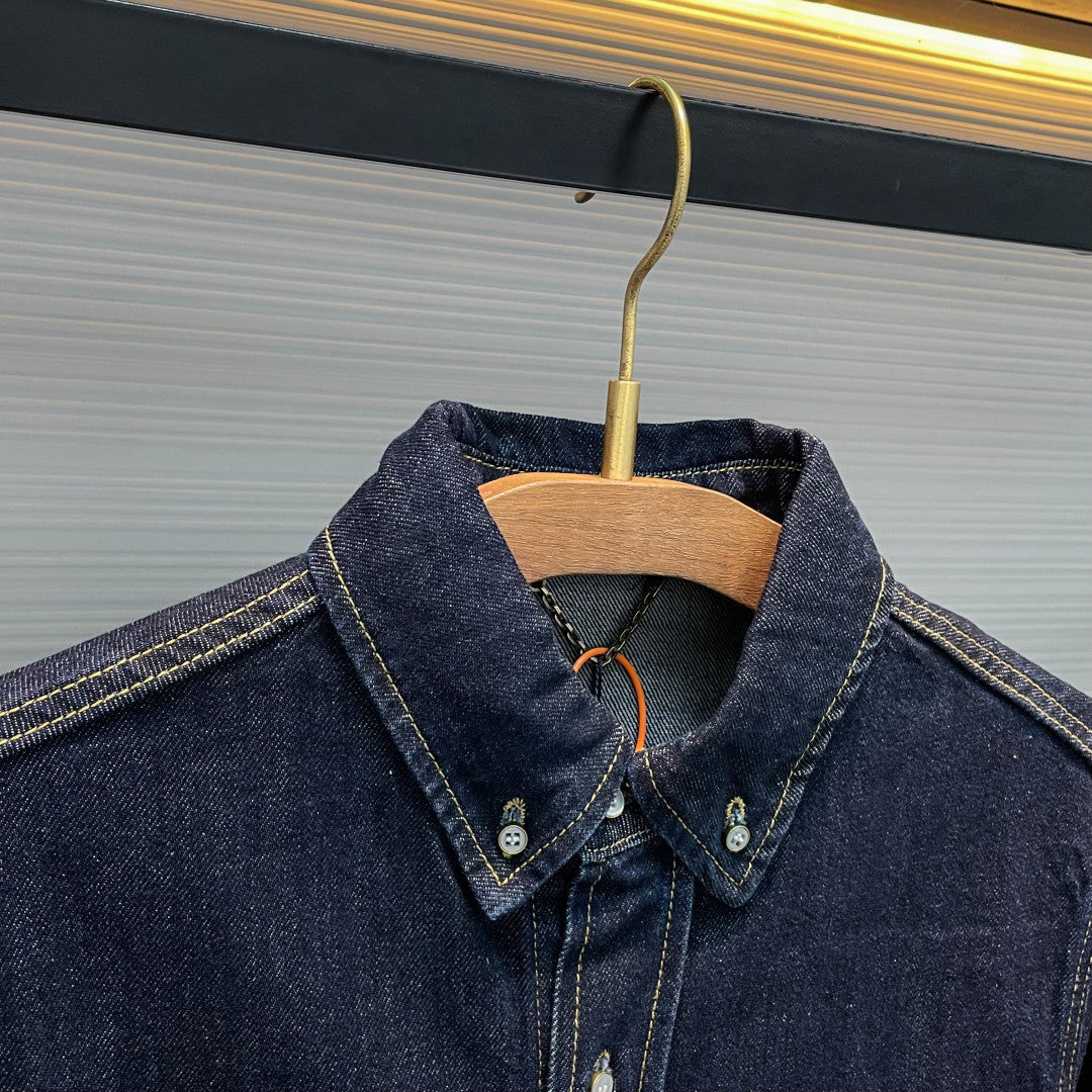 버튼다운 데님 셔츠 (Button-Down Denim Shirt)