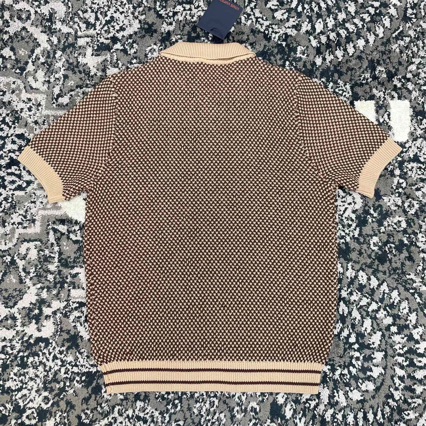 데포제 티셔츠 (Déposée T-shirt)