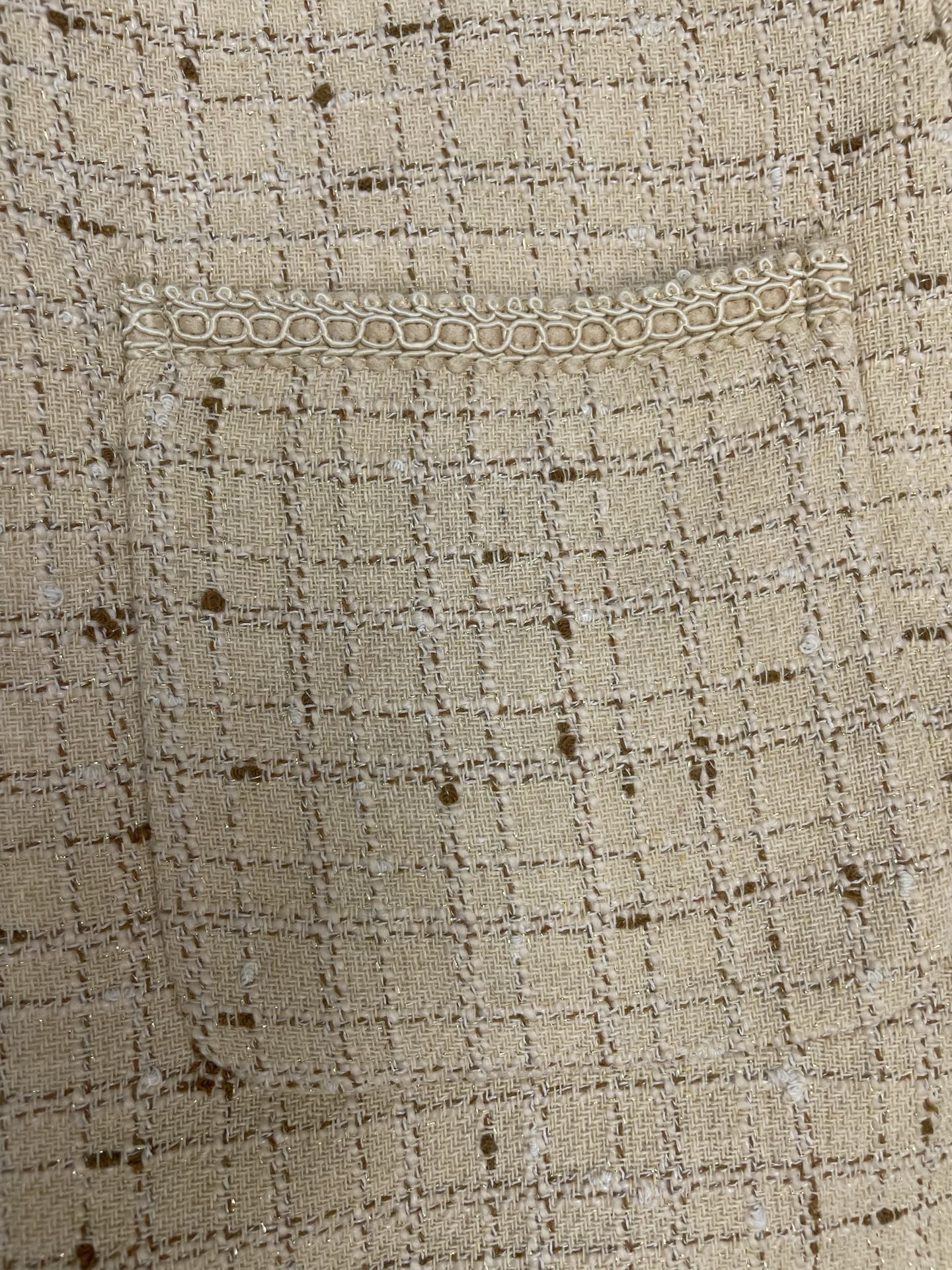 노카라 트위드 재킷 (Collarless tweed jacket)