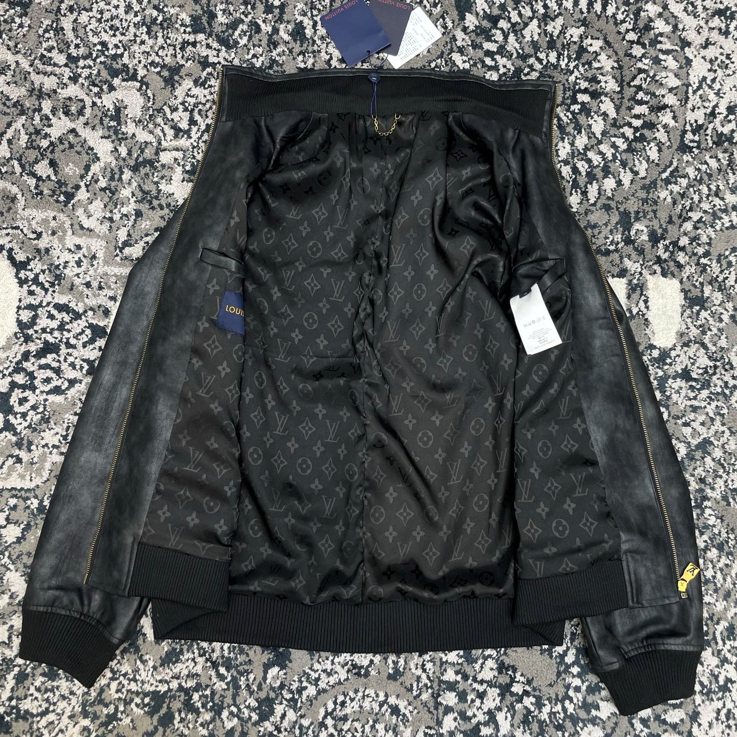 라인 가죽자켓 (Leather jacket)