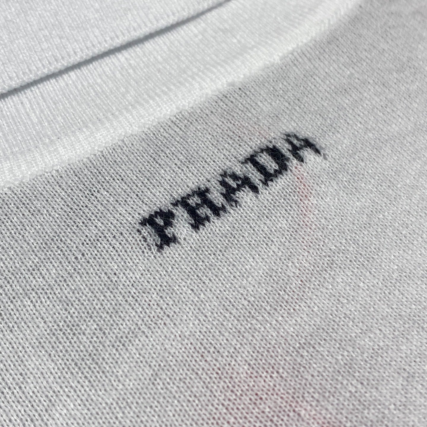 자카드 터틀넥 (jacquard turtleneck)