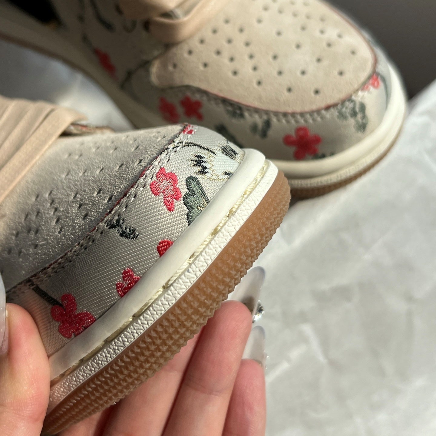 하치무라 스니커즈 (Hachimura sneakers)