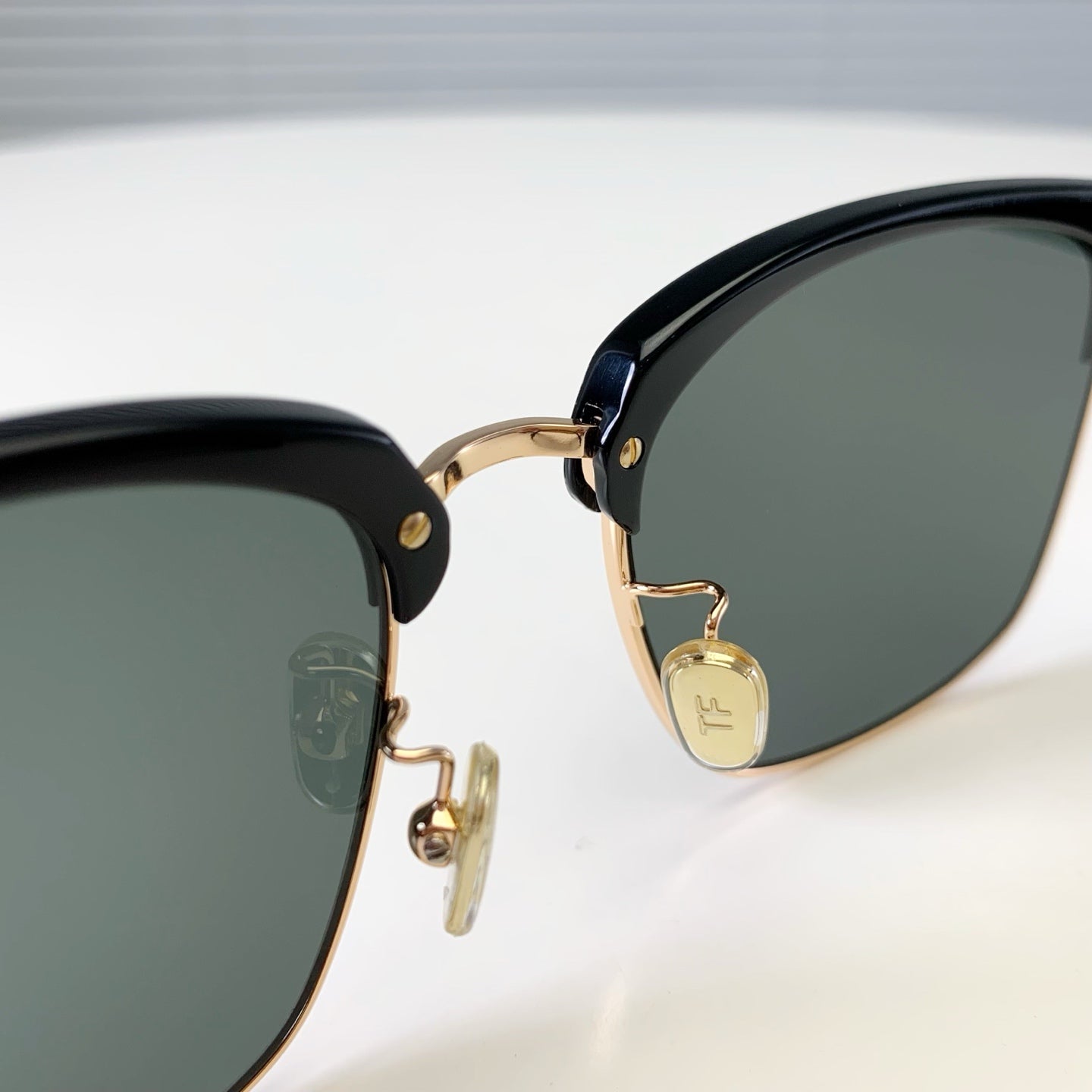 톰프 선글라스 (tomp sunglasses)