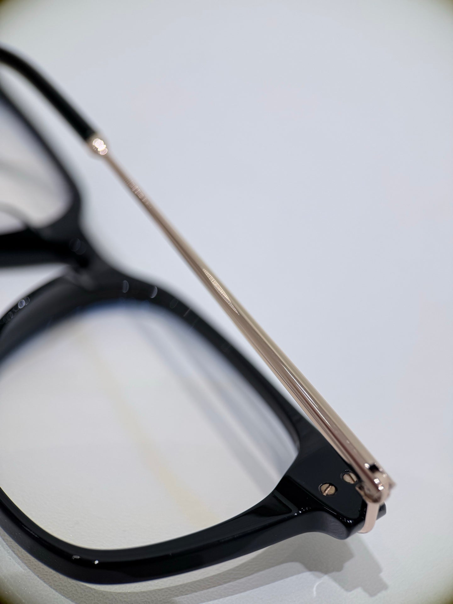 스틸 안경테 (steel glasses frames)