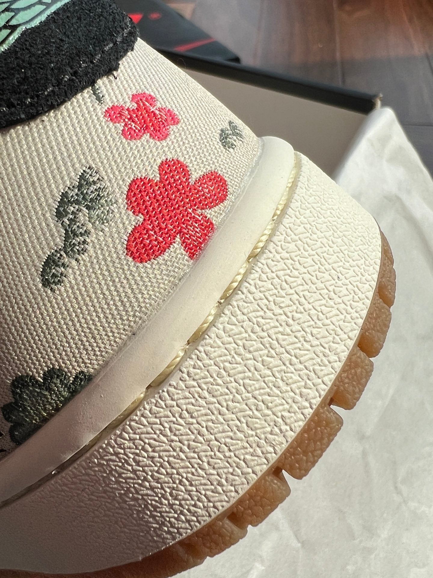 하치무라 스니커즈 (Hachimura sneakers)