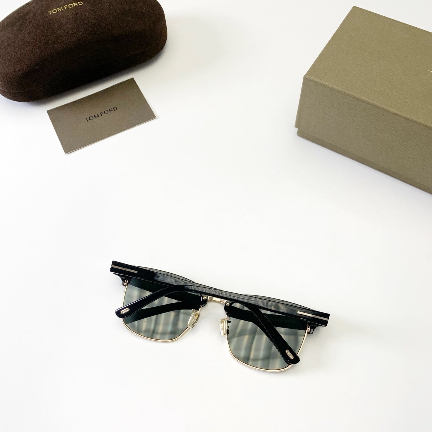 톰프 선글라스 (tomp sunglasses)